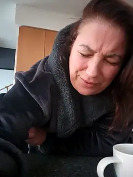 Canadian BBW online show from 15, 2, 2025