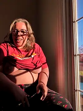 Snapshot of Canadian_BBW chatting on 25, 4, 2026 Canadian BBW online show from 25, 4, 2026