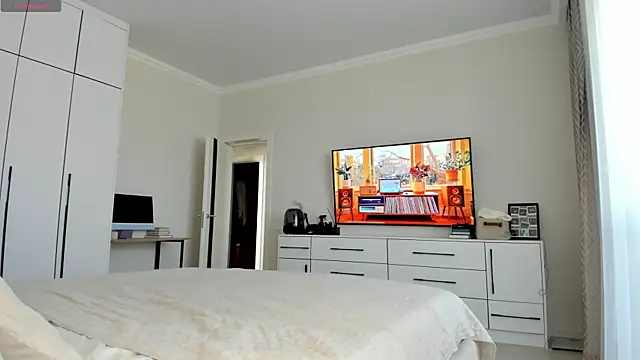  Miss Johansson  online show from 28, 3, 2026