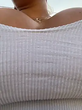 Snapshot of maymercy chatting on 10, 4, 2026 maymercy online show from 10, 4, 2026