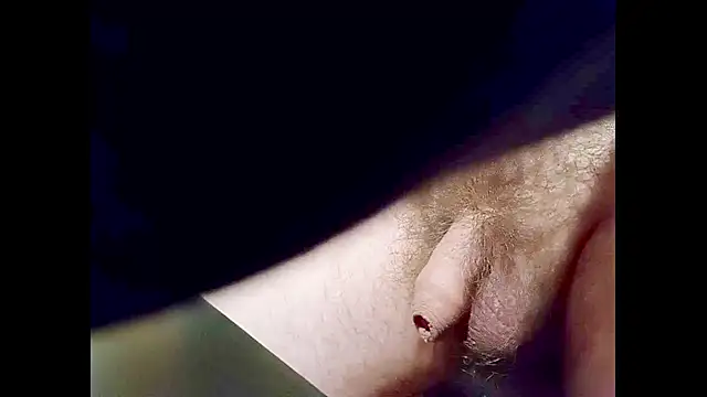 hairyuncut00 online show from 12, 2, 2025