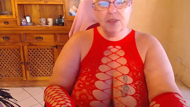 Snapshot of MISS_LINDAH chatting on 9, 11, 2025 MISS LINDAH online show from 9, 11, 2025