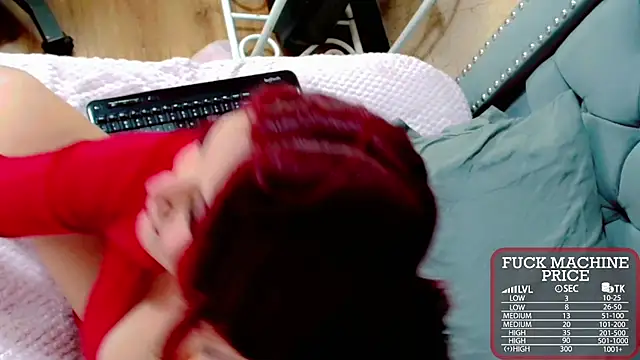 Snapshot of Imannejulienne chatting on 19, 10, 2025 Imannejulienne online show from 19, 10, 2025