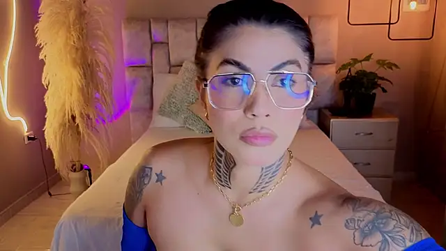 Snapshot of pamela_reyes_ chatting on 8, 11, 2025 pamela reyes online show from 8, 11, 2025