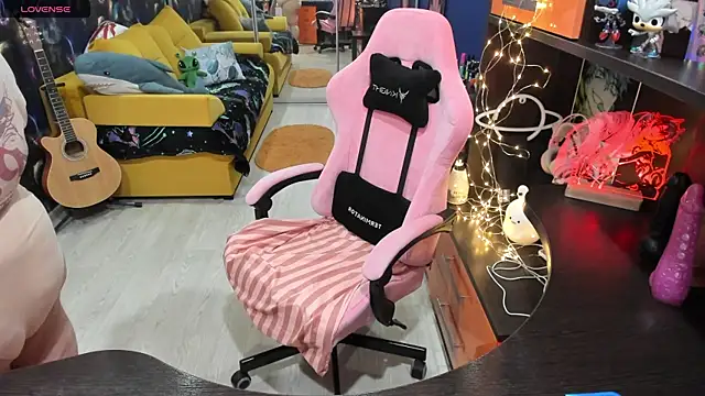 Softie Sofy online show from 19, 3, 2025