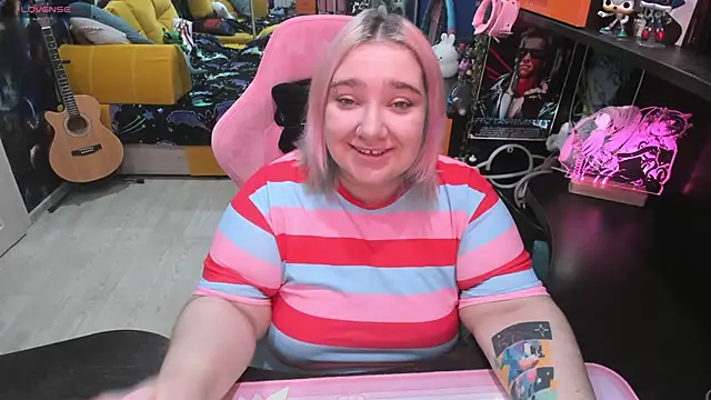 Softie Sofy online show from 25, 9, 2025