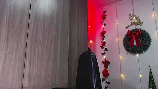 Snapshot of Kenisha_Sweet chatting on 11, 12, 2024 Kenisha Sweet online show from 11, 12, 2024