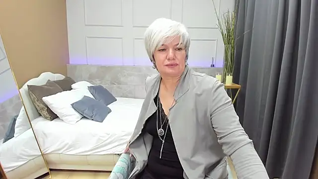 Snapshot of CarmenSoft chatting on 24, 1, 2025 CarmenSoft online show from 24, 1, 2025