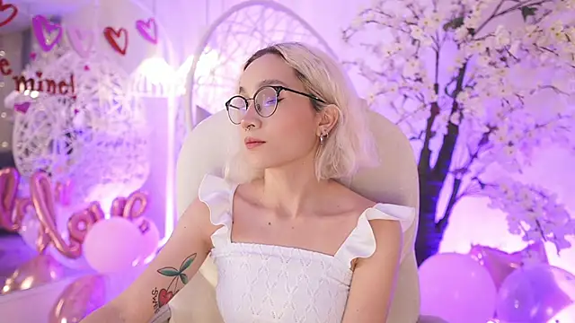 DalahiaRush online show from 14, 2, 2025