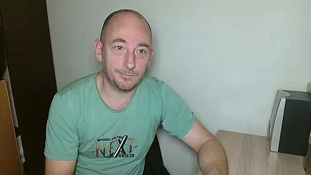 Snapshot of Johan___Barker chatting on 28, 11, 2025 Johan Barker online show from 28, 11, 2025