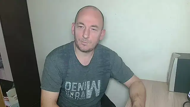 Johan   Barker online show from 21, 12, 2025