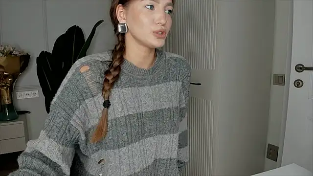 xx leila online show from 9, 11, 2025