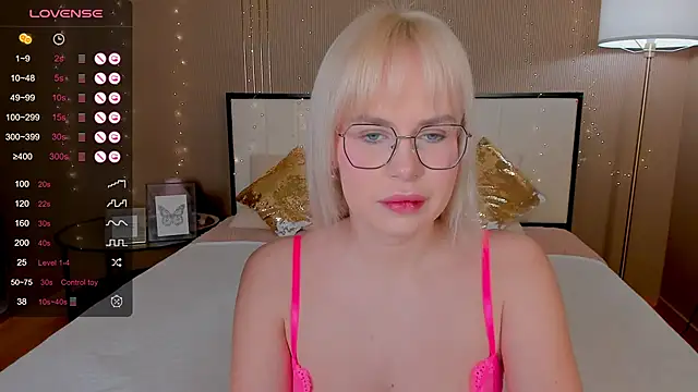 Snapshot of bellatip chatting on 10, 3, 2025 bellatip online show from 10, 3, 2025