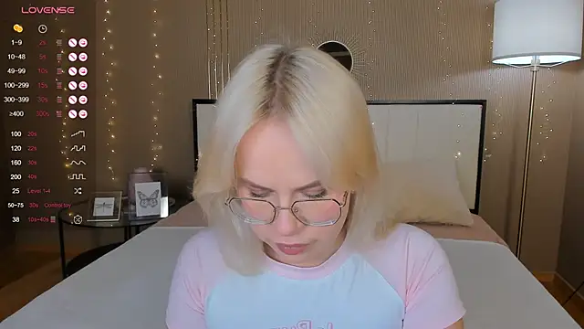 Snapshot of bellatip chatting on 2, 10, 2025 bellatip online show from 2, 10, 2025