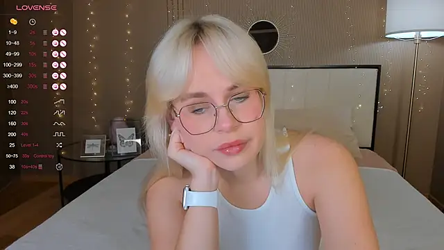 Snapshot of bellatip chatting on 3, 10, 2025 bellatip online show from 3, 10, 2025