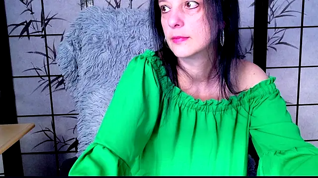 Snapshot of _Sweetlonglips_ chatting on 21, 4, 2026 Sweetlonglips online show from 21, 4, 2026