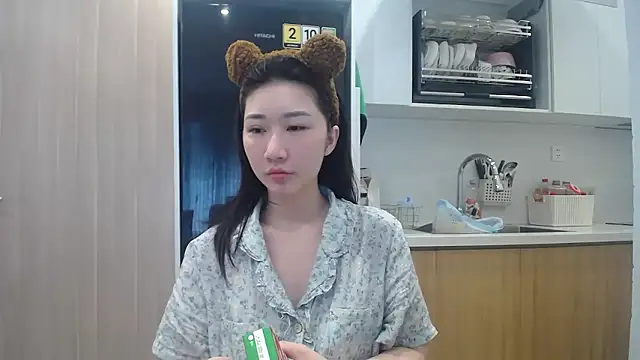 Snapshot of Asiagirll chatting on 7, 5, 2026 Asiagirll online show from 7, 5, 2026