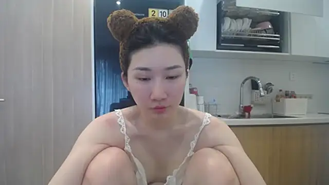 Snapshot of Asiagirll chatting on 18, 5, 2026 Asiagirll online show from 18, 5, 2026