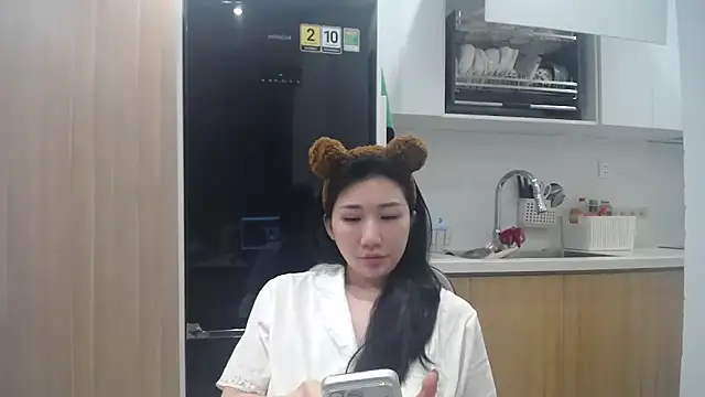 Snapshot of Asiagirll chatting on 20, 5, 2026 Asiagirll online show from 20, 5, 2026