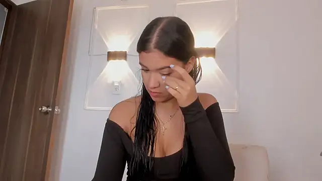 Hanna Risso online show from 11, 4, 2026