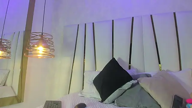 Snapshot of elena_mature chatting on 24, 4, 2026 elena mature online show from 24, 4, 2026