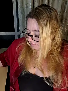 Snapshot of Iceprincess2bad4u chatting on 16, 2, 2026 Iceprincess2bad4u online show from 16, 2, 2026