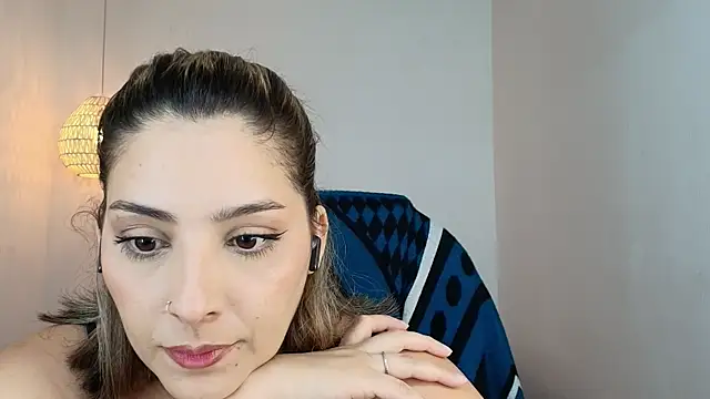 Snapshot of YummyAnna_ chatting on 1, 7, 2026 YummyAnna online show from 1, 7, 2026