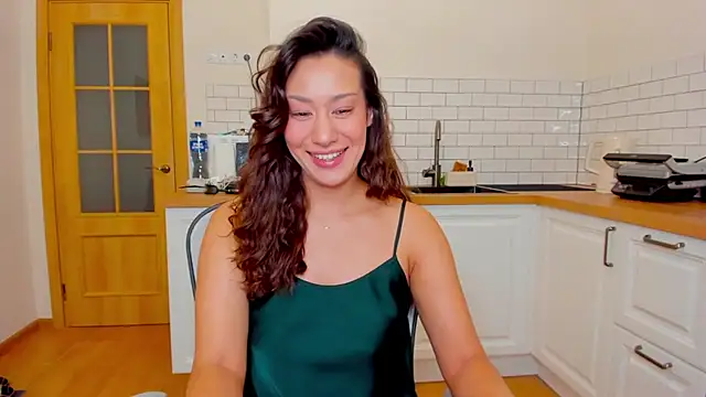 Snapshot of FieryHeart chatting on 16, 12, 2025 FieryHeart online show from 16, 12, 2025