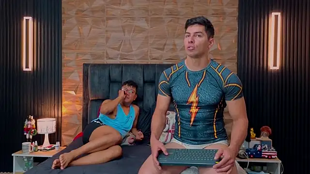 Snapshot of FelipeAndMarcello3 chatting on 19, 11, 2025 FelipeAndMarcello3 online show from 19, 11, 2025