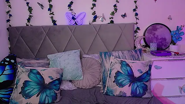 Snapshot of LexY- chatting on 13, 2, 2026 LexY- online show from 13, 2, 2026