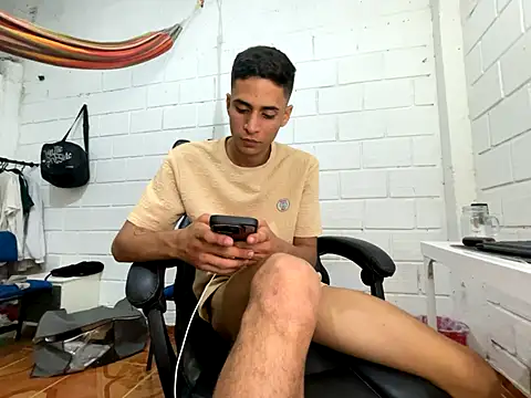 Max TheHorseDick online show from 14, 12, 2025