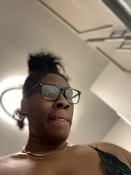 Foreignthababyy online show from 22, 4, 2026