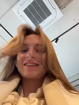 Snapshot of -AngelAri- chatting on 2, 3, 2025 -AngelAri- online show from 2, 3, 2025