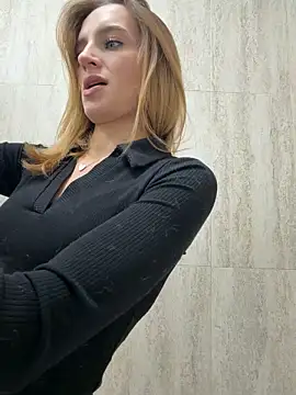 Snapshot of -AngelAri- chatting on 29, 10, 2025 -AngelAri- online show from 29, 10, 2025