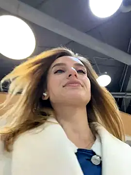 Snapshot of -AngelAri- chatting on 4, 11, 2025 -AngelAri- online show from 4, 11, 2025