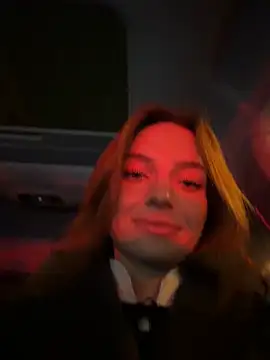 Snapshot of -AngelAri- chatting on 17, 12, 2025 -AngelAri- online show from 17, 12, 2025