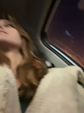 -AngelAri- online show from 9, 4, 2026