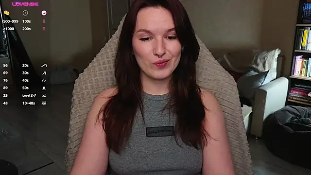 Snapshot of Val_lava chatting on 28, 4, 2026 Val lava online show from 28, 4, 2026
