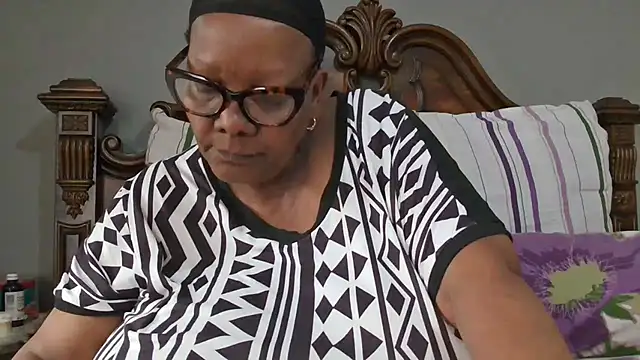 SEXYBOOBSNASS online show from 15, 11, 2025