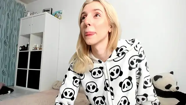 KenzieDawton online show from 6, 11, 2025