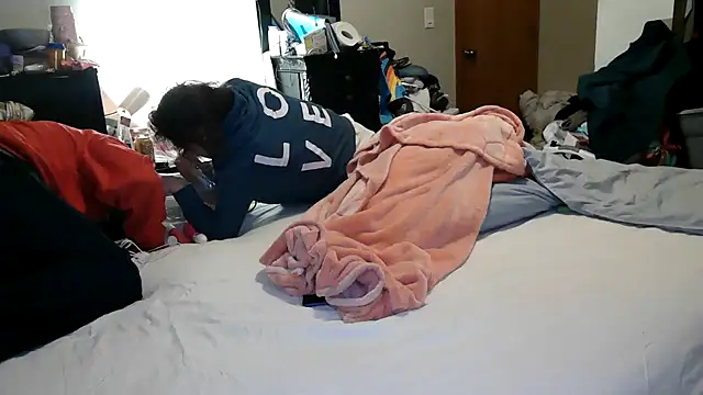 Deepsounding8585 online show from 3, 3, 2025