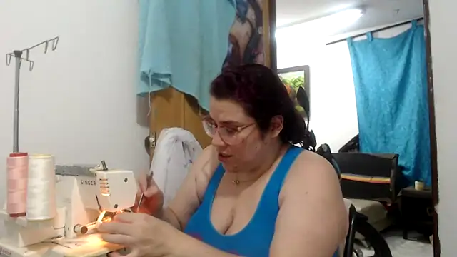 Snapshot of karlythoth@xh chatting on 20, 3, 2025 karlythothxh online show from 20, 3, 2025