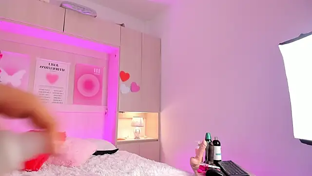 SophiaaStone online show from 21, 2, 2025