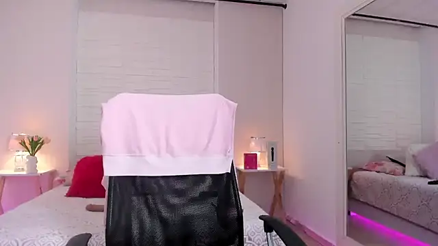 SophiaaStone online show from 28, 3, 2026