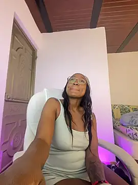 Snapshot of missylsy chatting on 25, 7, 2026 missylsy online show from 25, 7, 2026