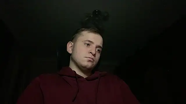 Snapshot of sweaticeboy chatting on 6, 12, 2024 sweaticeboy online show from 6, 12, 2024