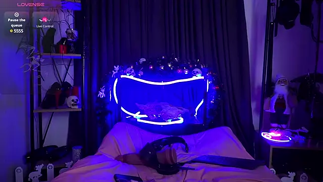 CyberXGoddess online show from 27, 12, 2024