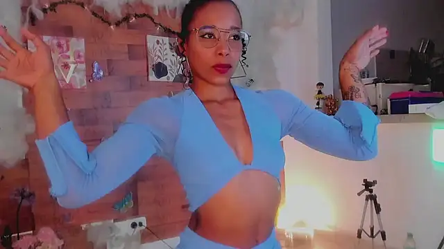 kelly thomson online show from 21, 1, 2025