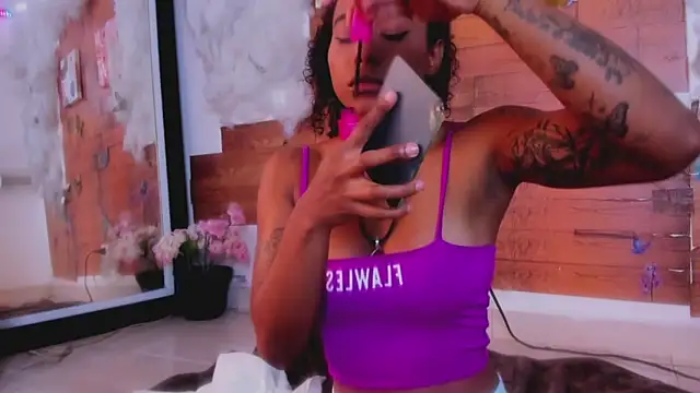 kelly thomson online show from 21, 2, 2025