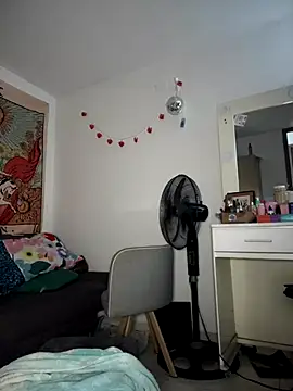 Snapshot of kiaraglam2 chatting on 25, 10, 2025 kiaraglam2 online show from 25, 10, 2025